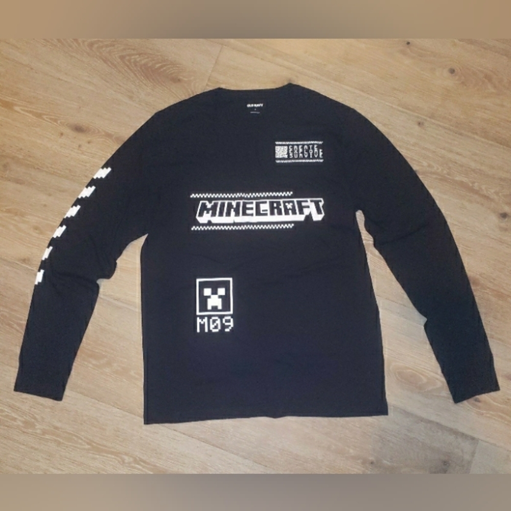 NWOT Minecraft graphic Long Sleeve tee t shirt size Medium